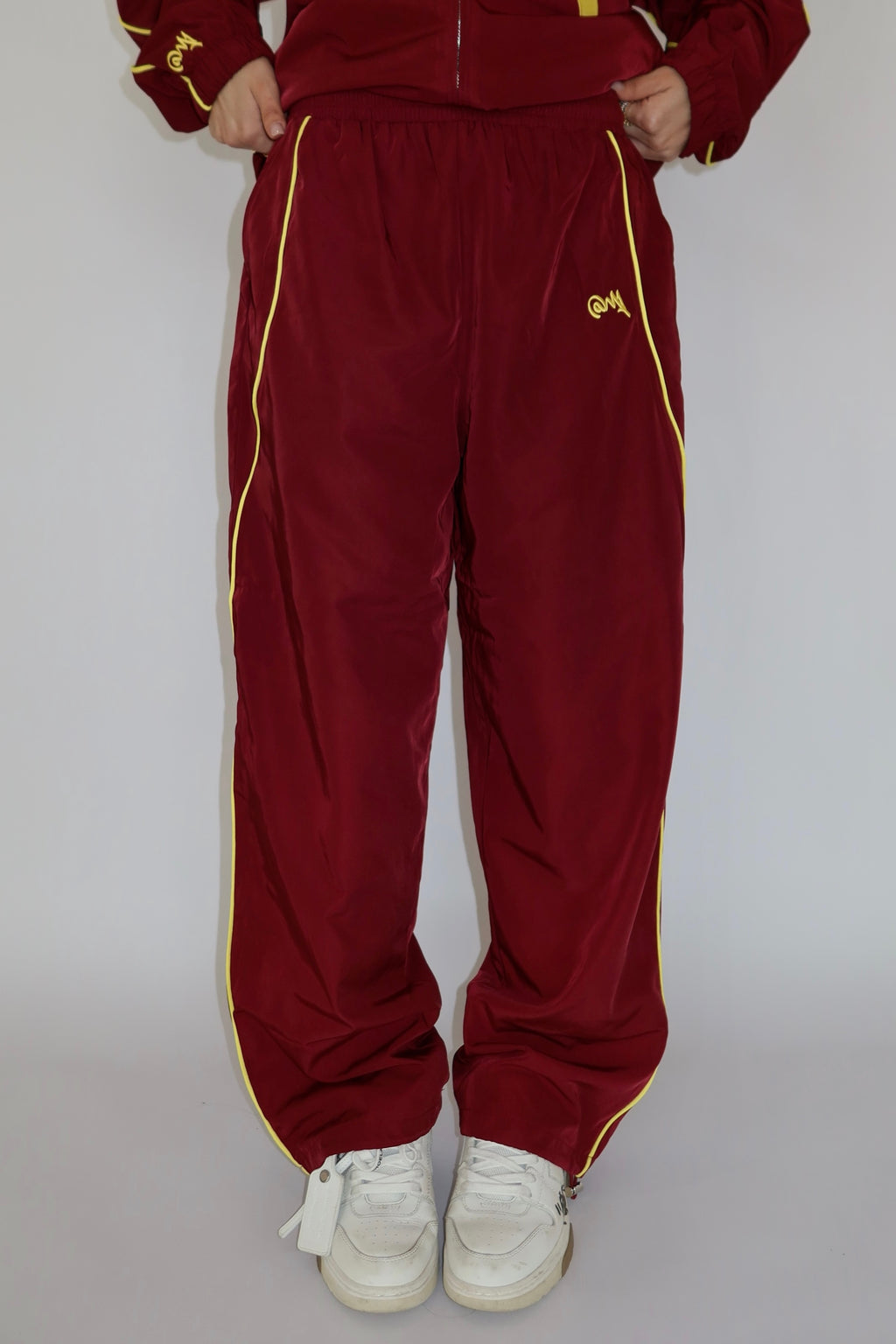Windbreaker pants (Maroon)