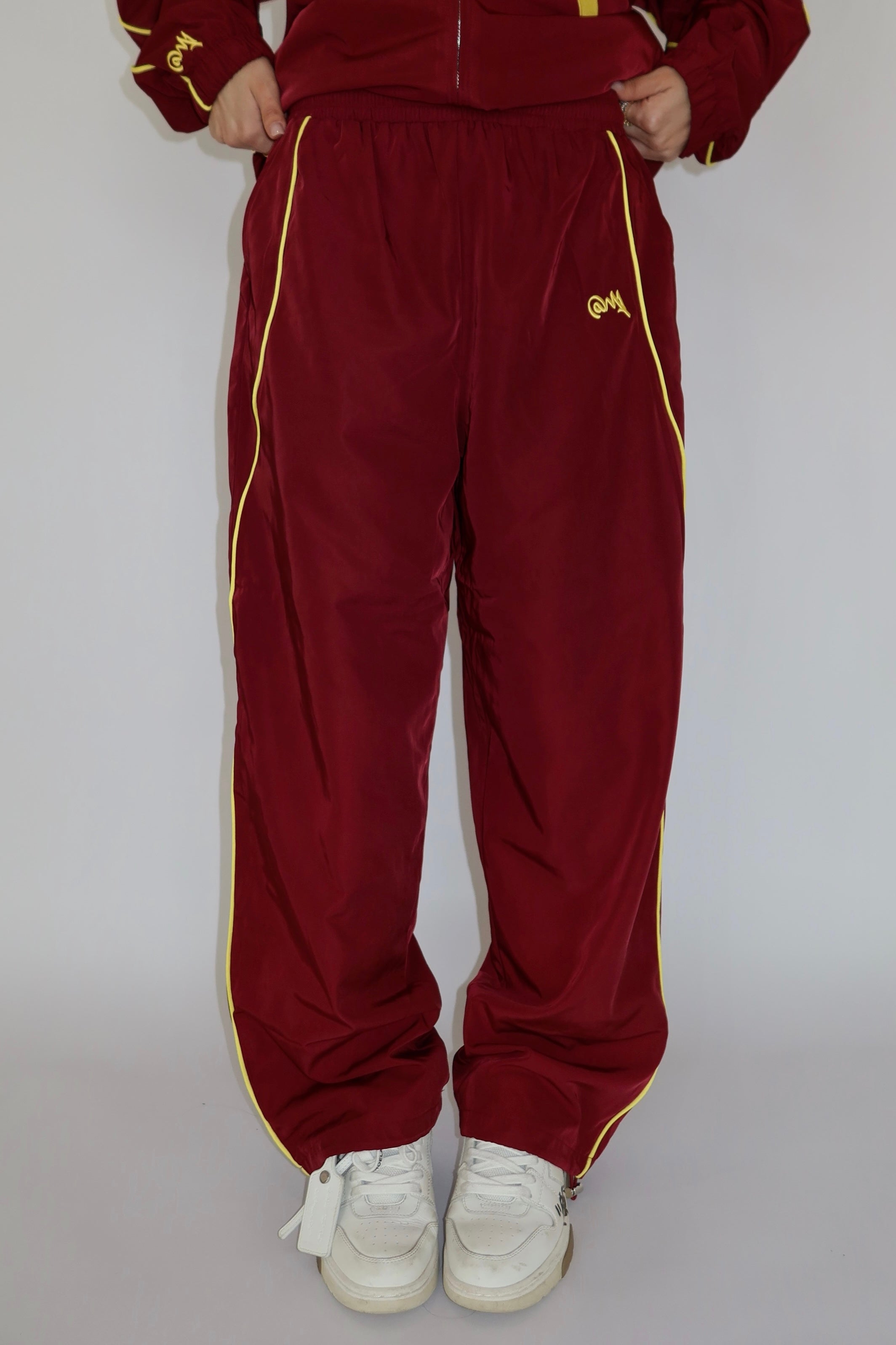 Windbreaker pants (Maroon)