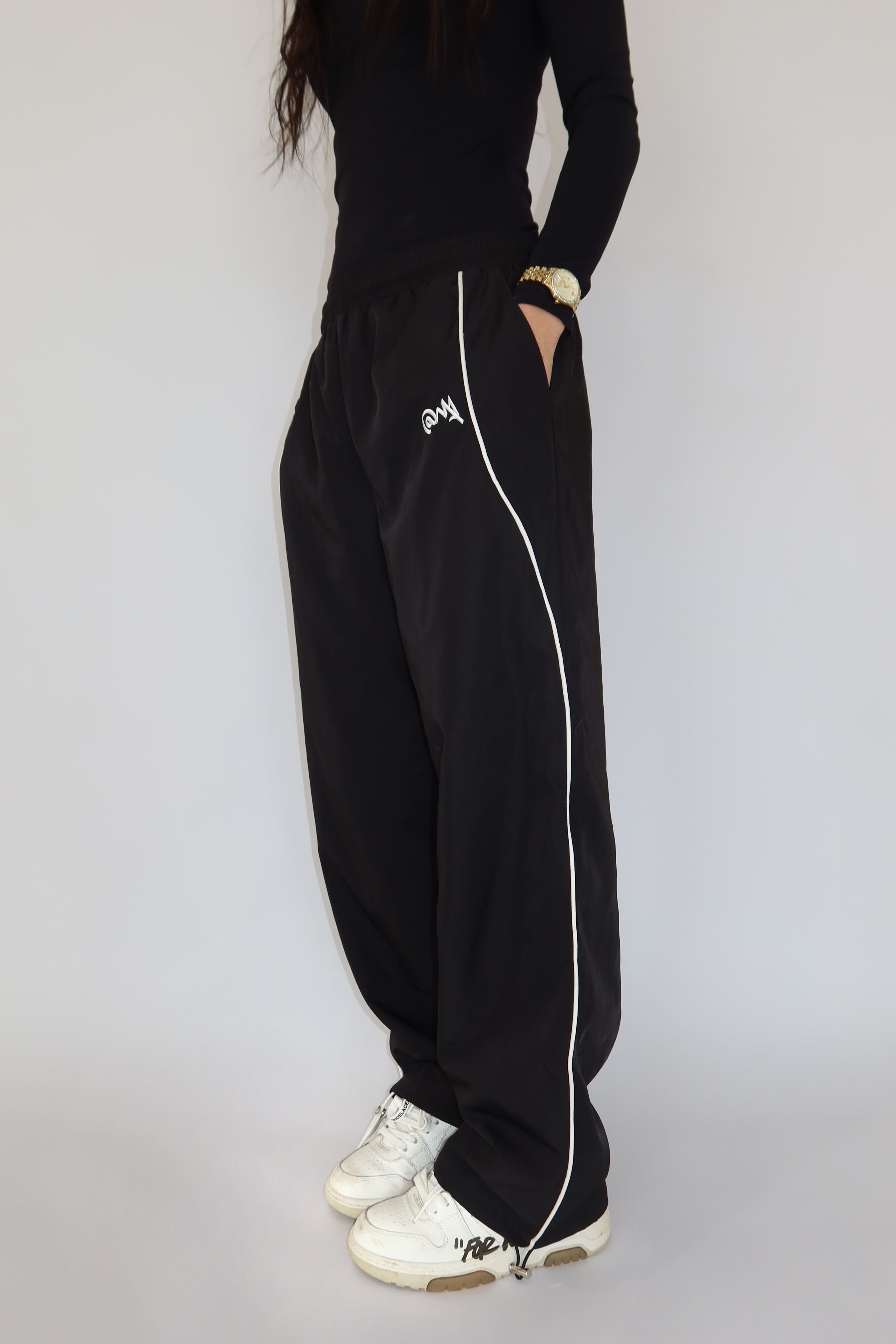 Windbreaker pants (White)
